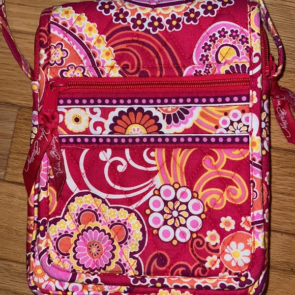 Vera Bradley Crossbody Raspberry Fizz 2008 - Picture 2 of 5